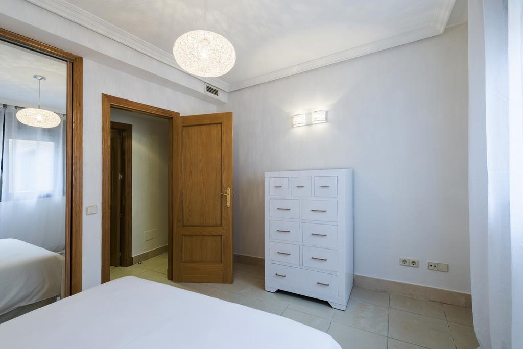 Wootravelling Plaza De Oriente Homtels Apartman Madrid Szoba fotó